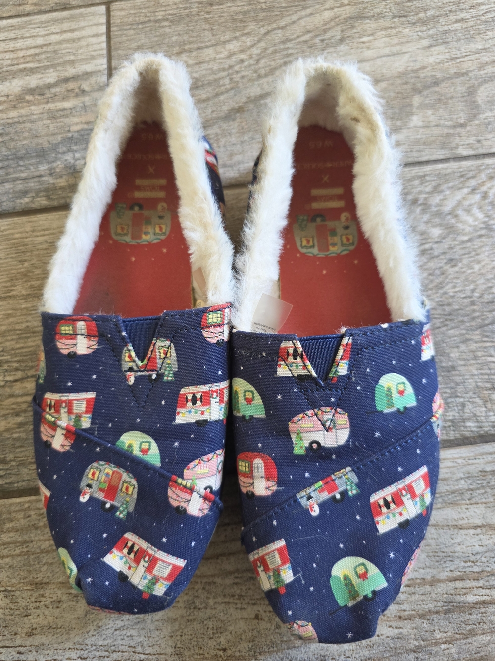 Toms Christmas Navy Camper Print Fuzzy Lined Slip On Shoes Sz 6.5